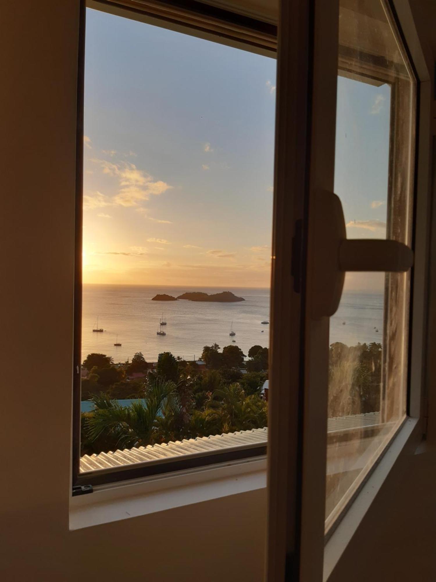 Logements Vue Mer Acces Piscine En Guadeloupe Bouillante Buitenkant foto